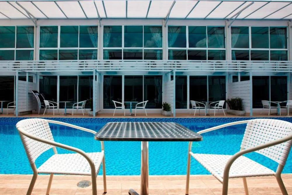 Pool Villa Donmueang 48/50