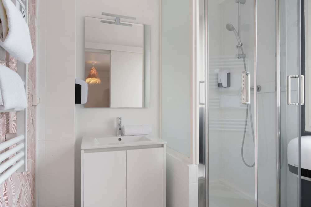 LOGIS BEAUJOIRE HOTEL 3/37