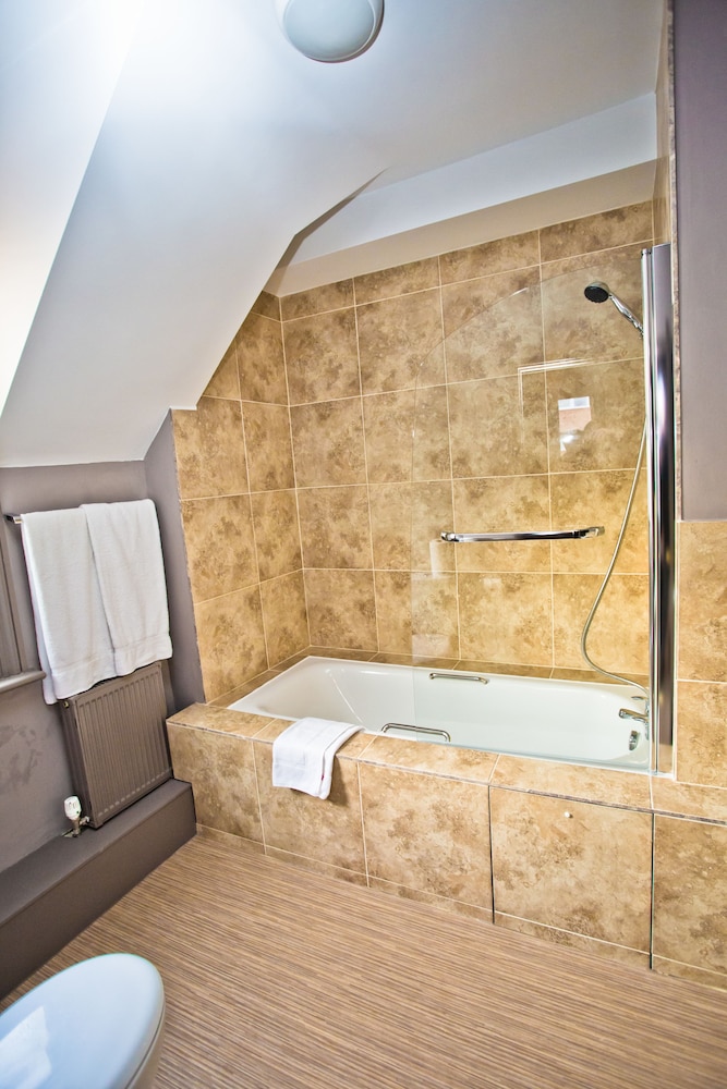 غرفة بسريرين منفصلين، Wards Hotel 3/3