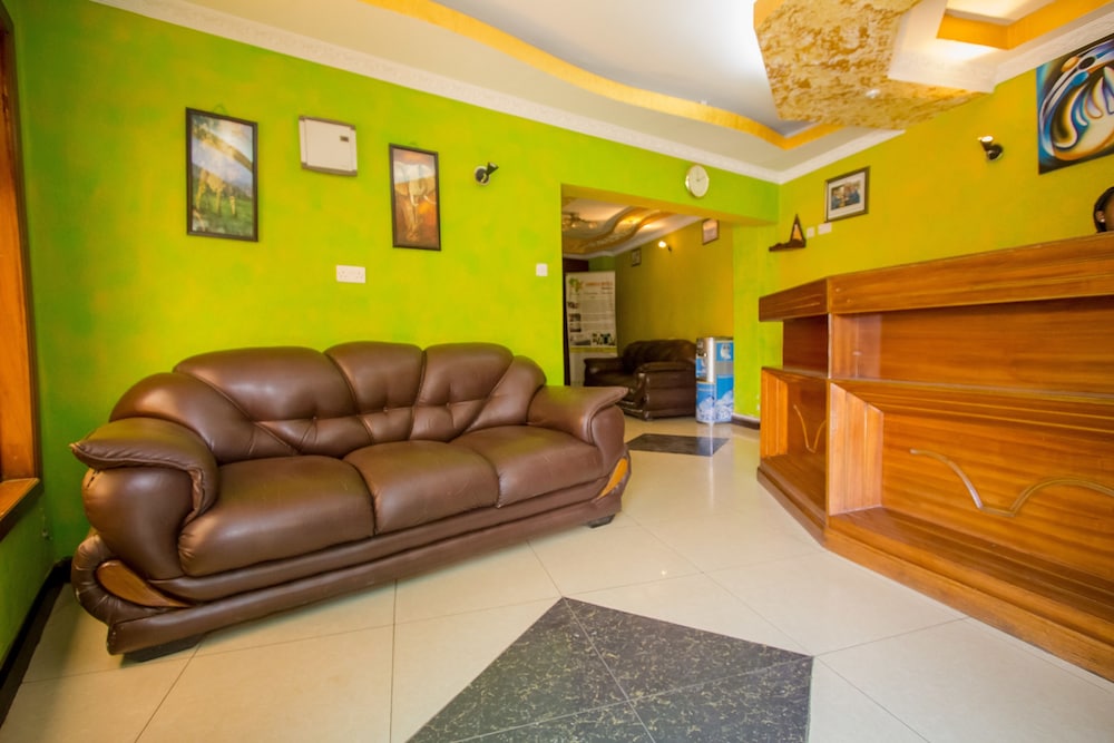 Emboita Hotel 38/50