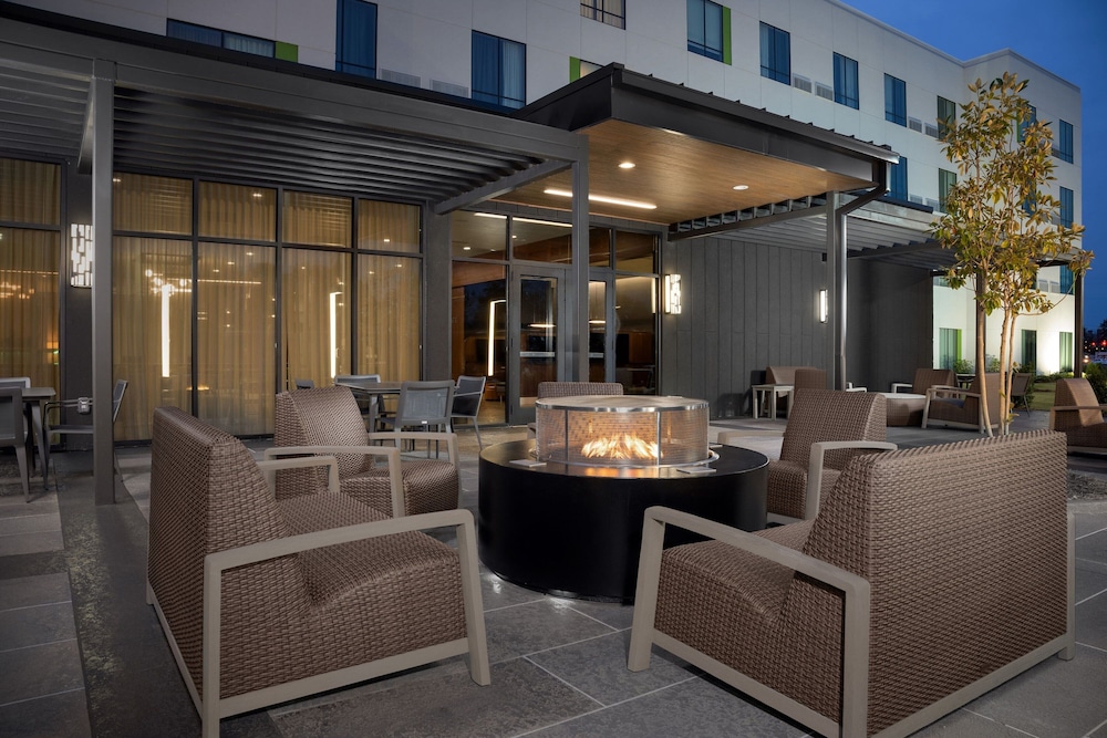 Courtyard by Marriott Northport 12/30