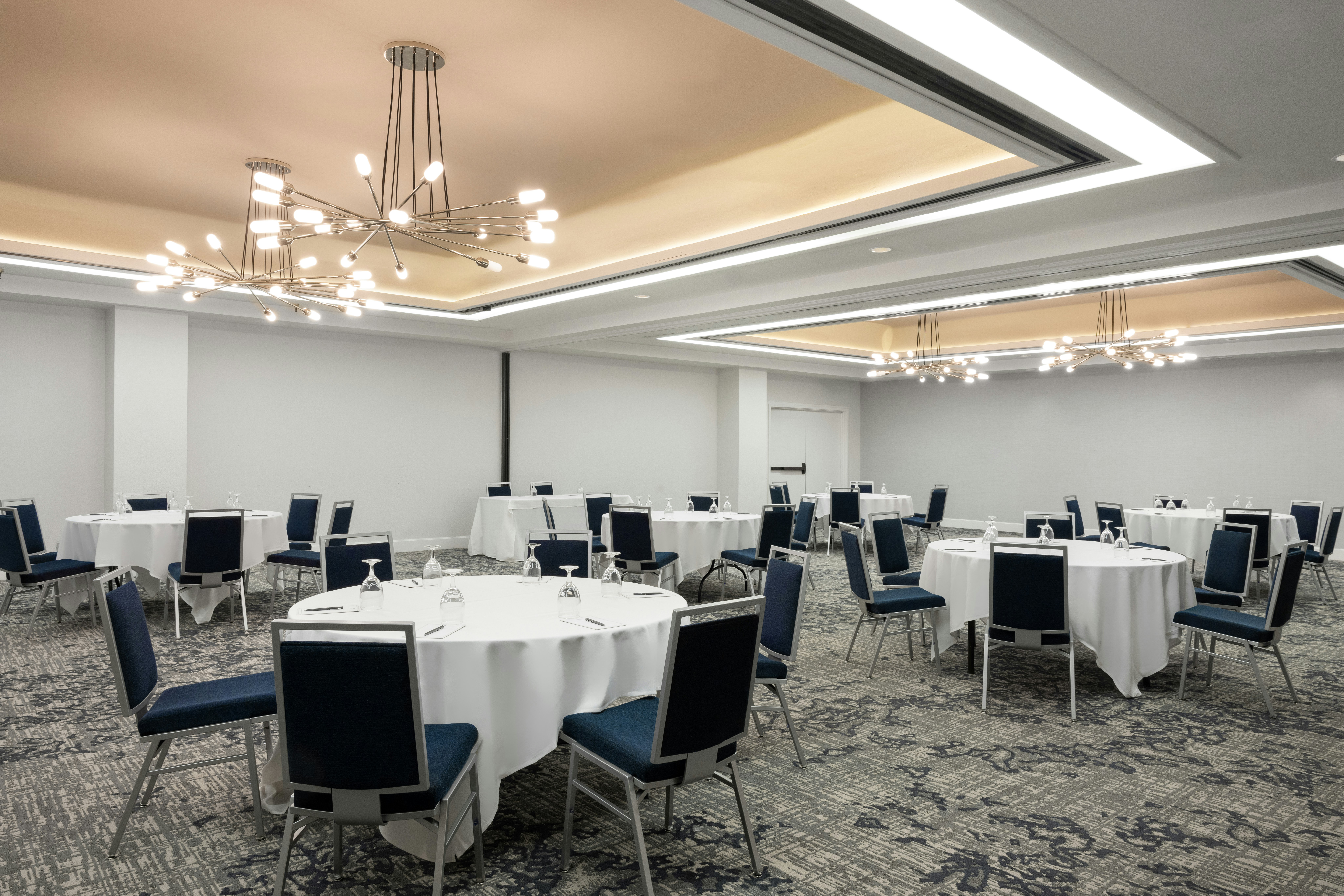 Embassy Suites by Hilton Birmingham 31/36