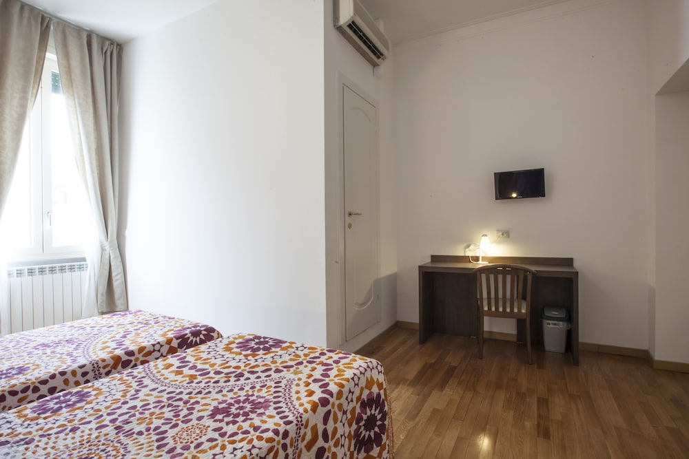 Albergo Amalfi Milano 9/67