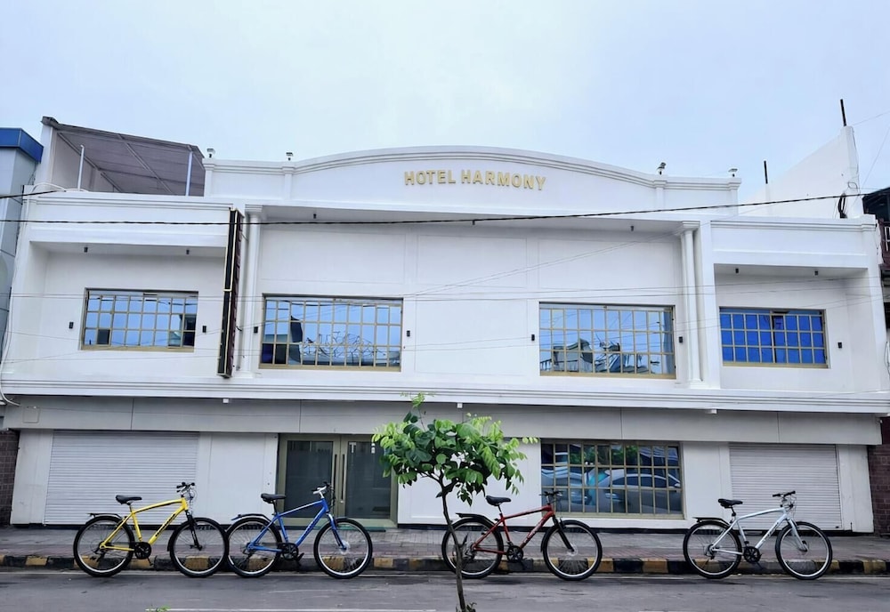 Hotel Harmony 2/50