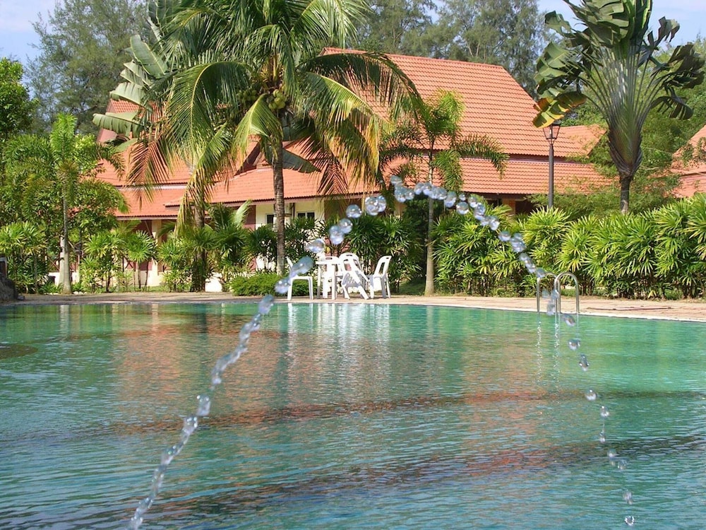 Rompin Beach Resorts 30/39