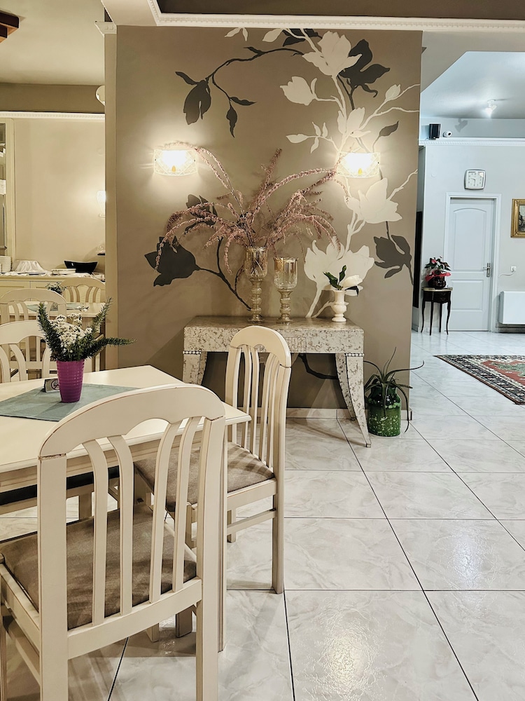 Hotel Ioni 44/50