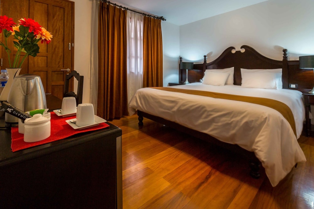 ILLA HOTEL 26/74