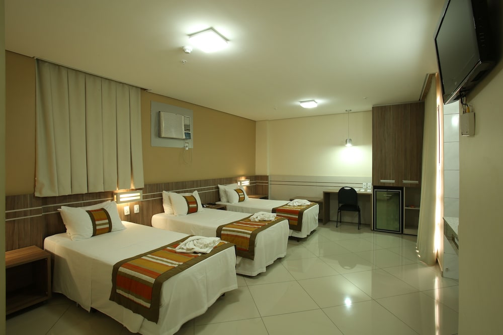 PAIAGUAS PALACE HOTEL 59/67