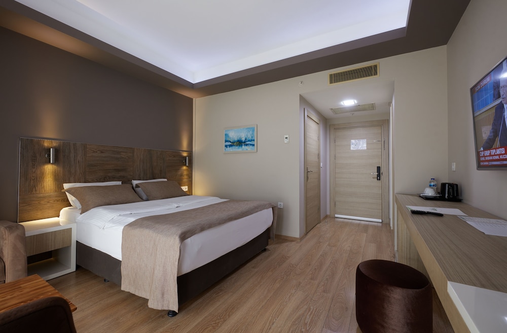 Arus Hotel 16/62