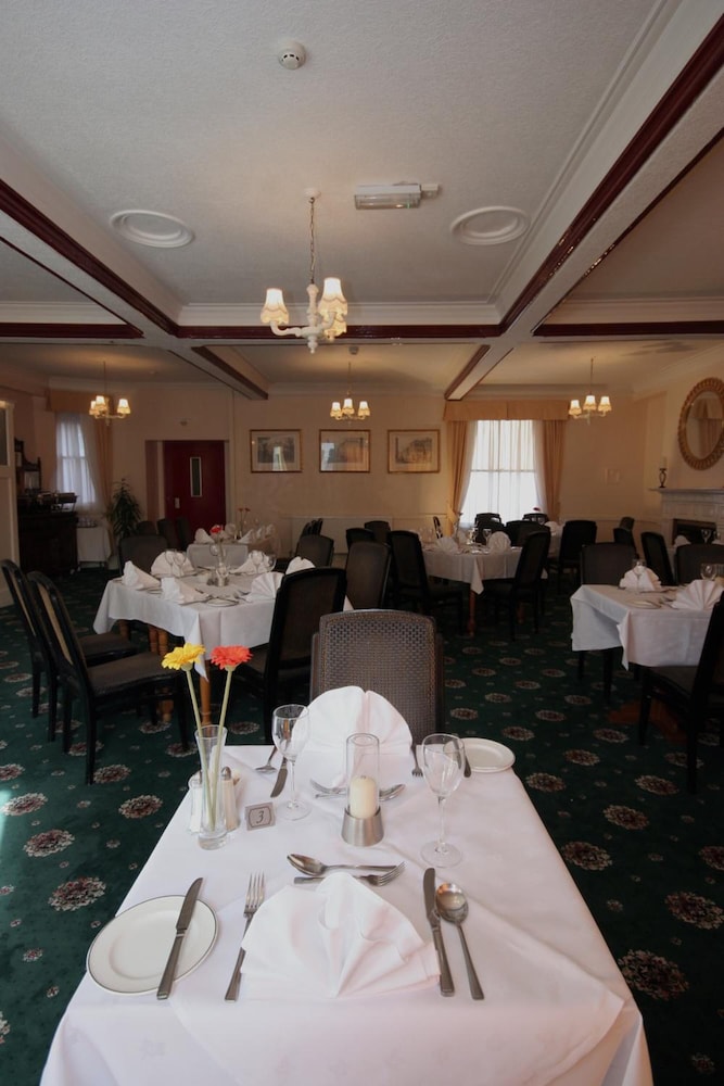 The Broadway Hotel 56/69