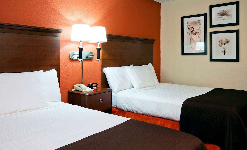 Americinn By Wyndham Manitowoc 15/26