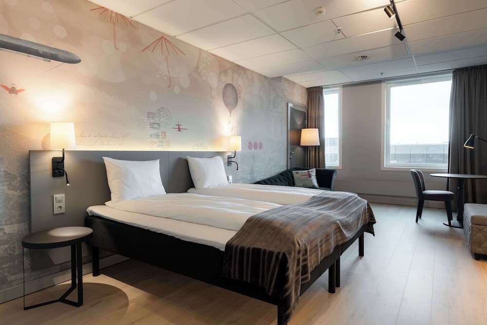 SUPERIOR, TWIN BEDS