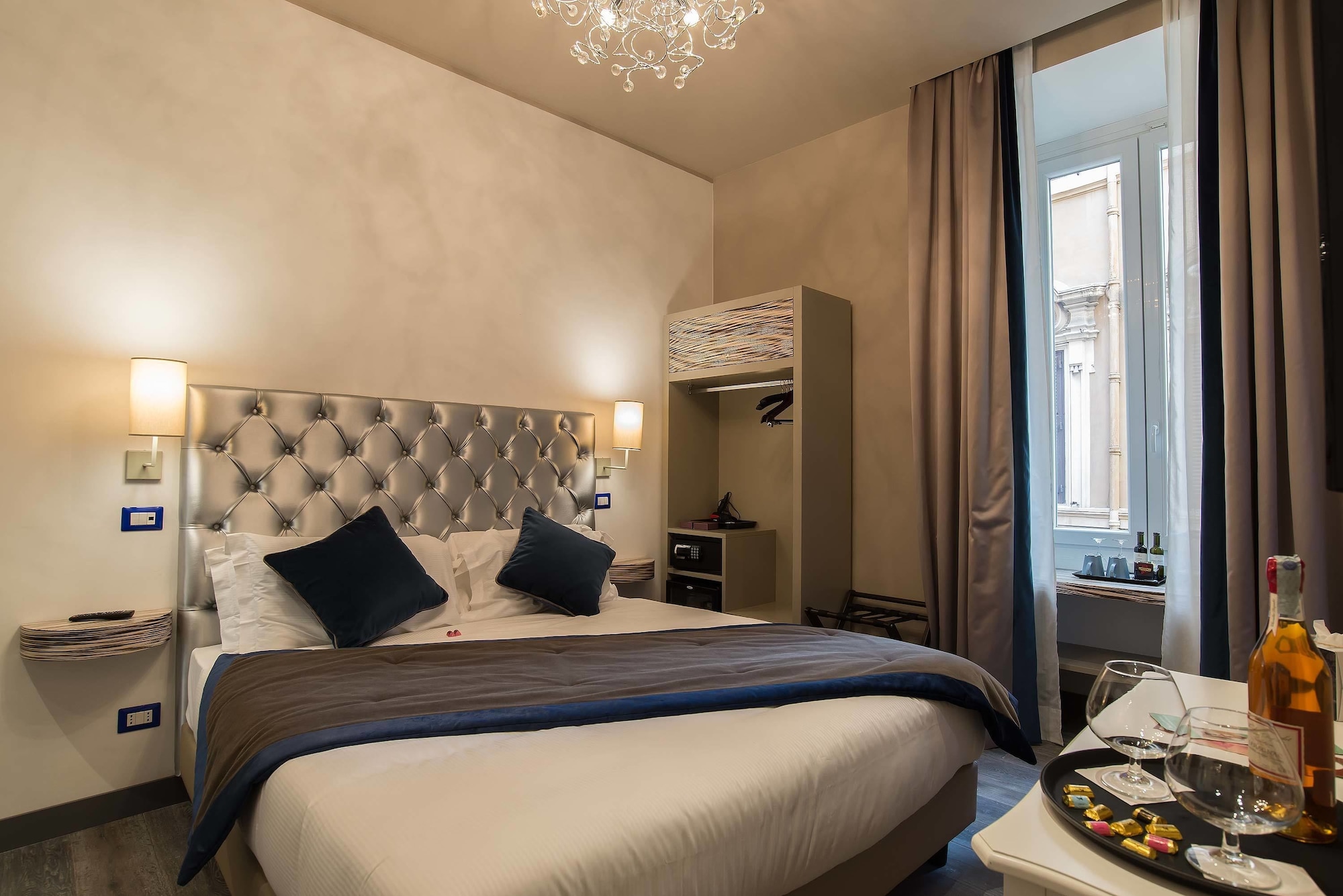SUPERIOR, DOUBLE BED