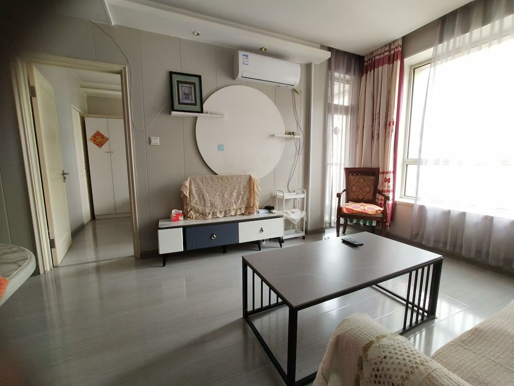Dalian Xiuzhu Building Apartment 9/50