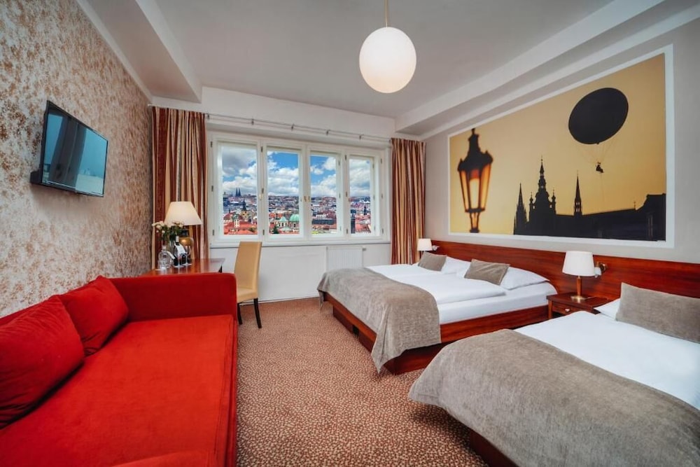 Metropolitan Old Town Hotel 16/63