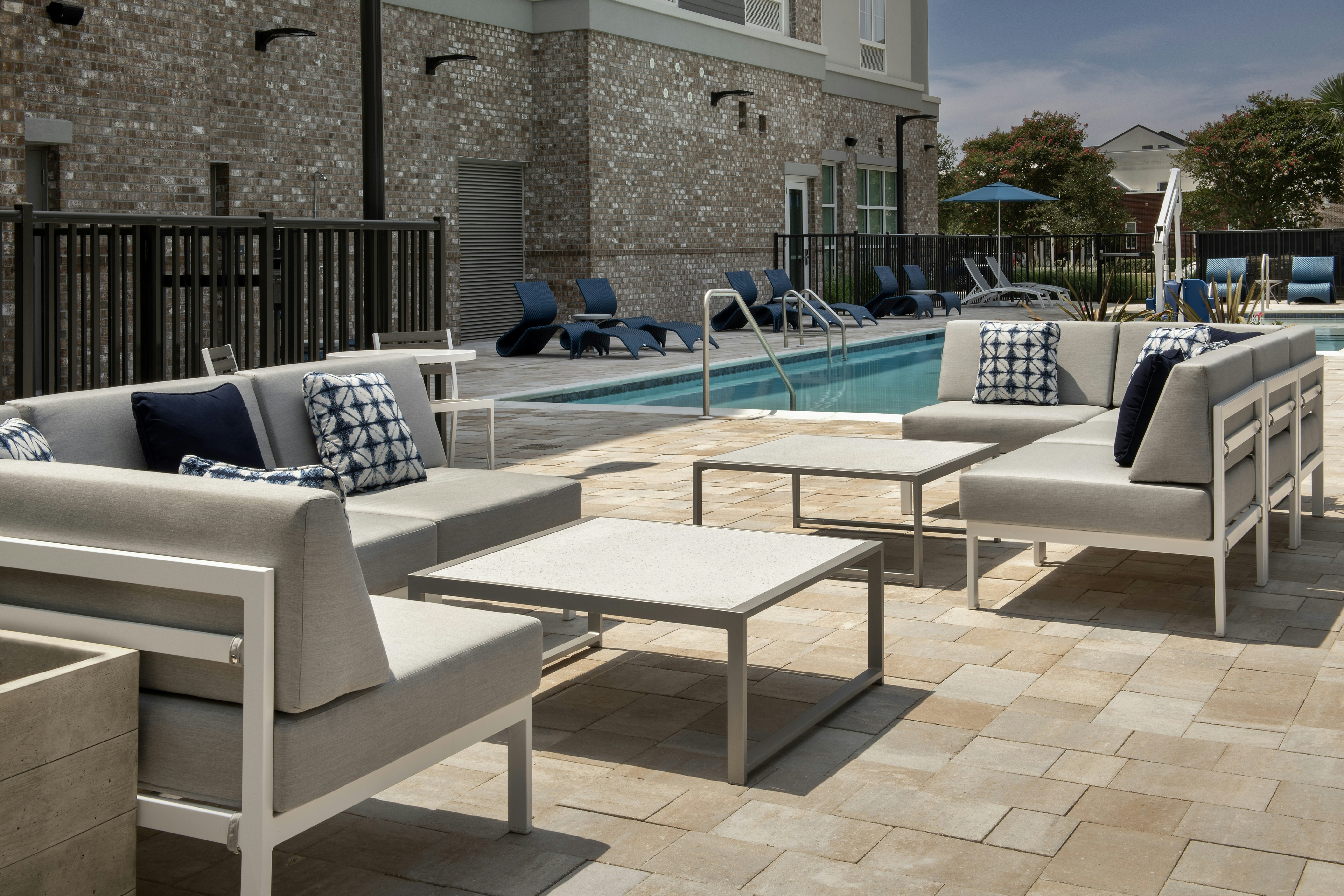 Hilton Garden Inn Pensacola Downtown 24/37