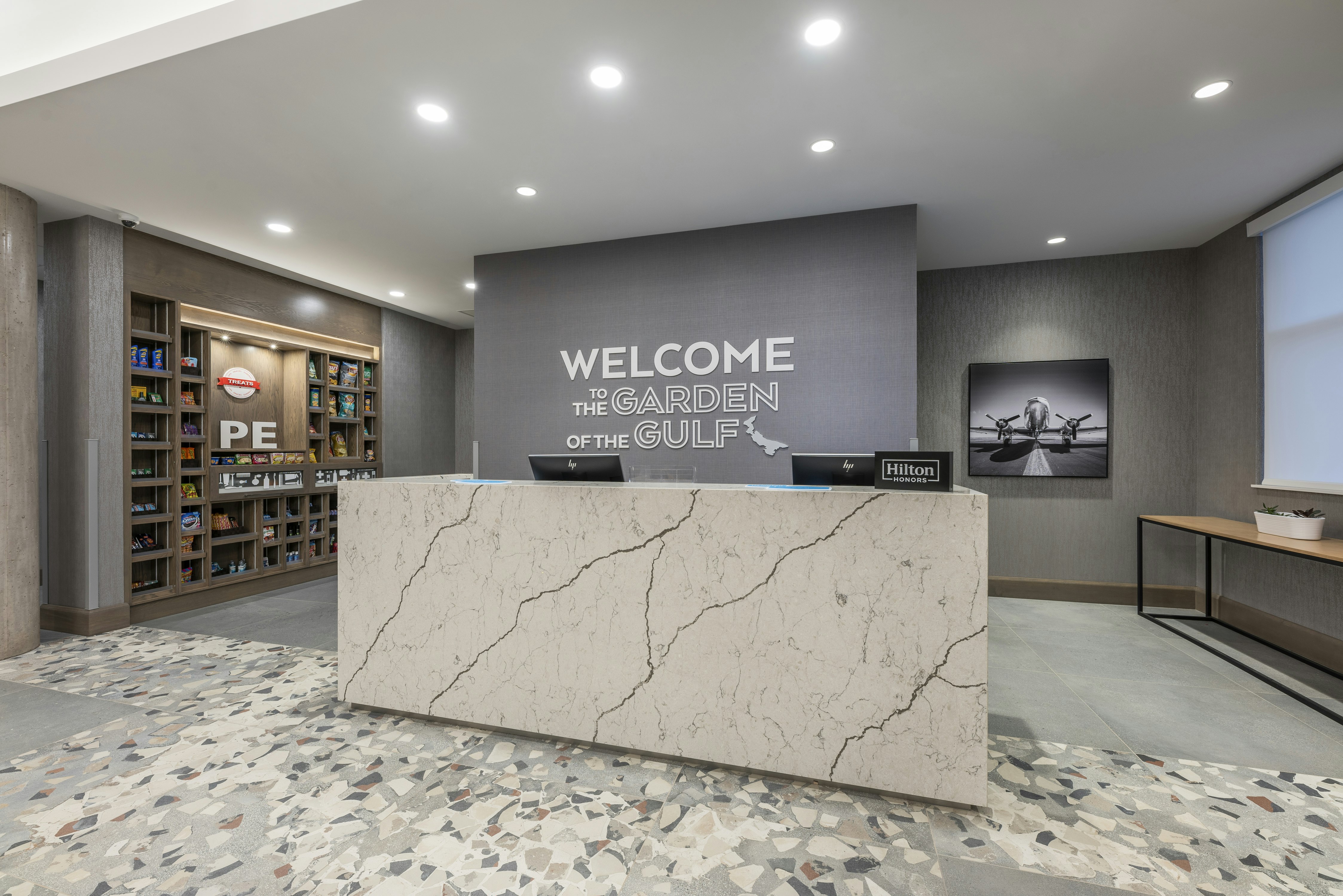 Lobby at Hampton Inn and Suites Charlottetown, CHARLOTTETOWN - PE