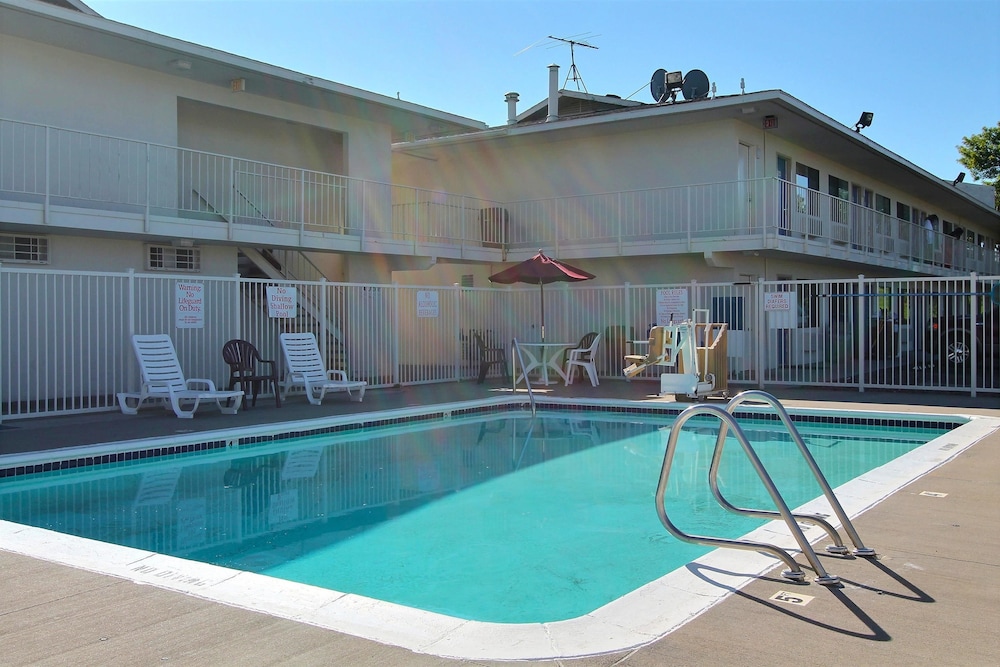 Motel6 Bismarck, ND