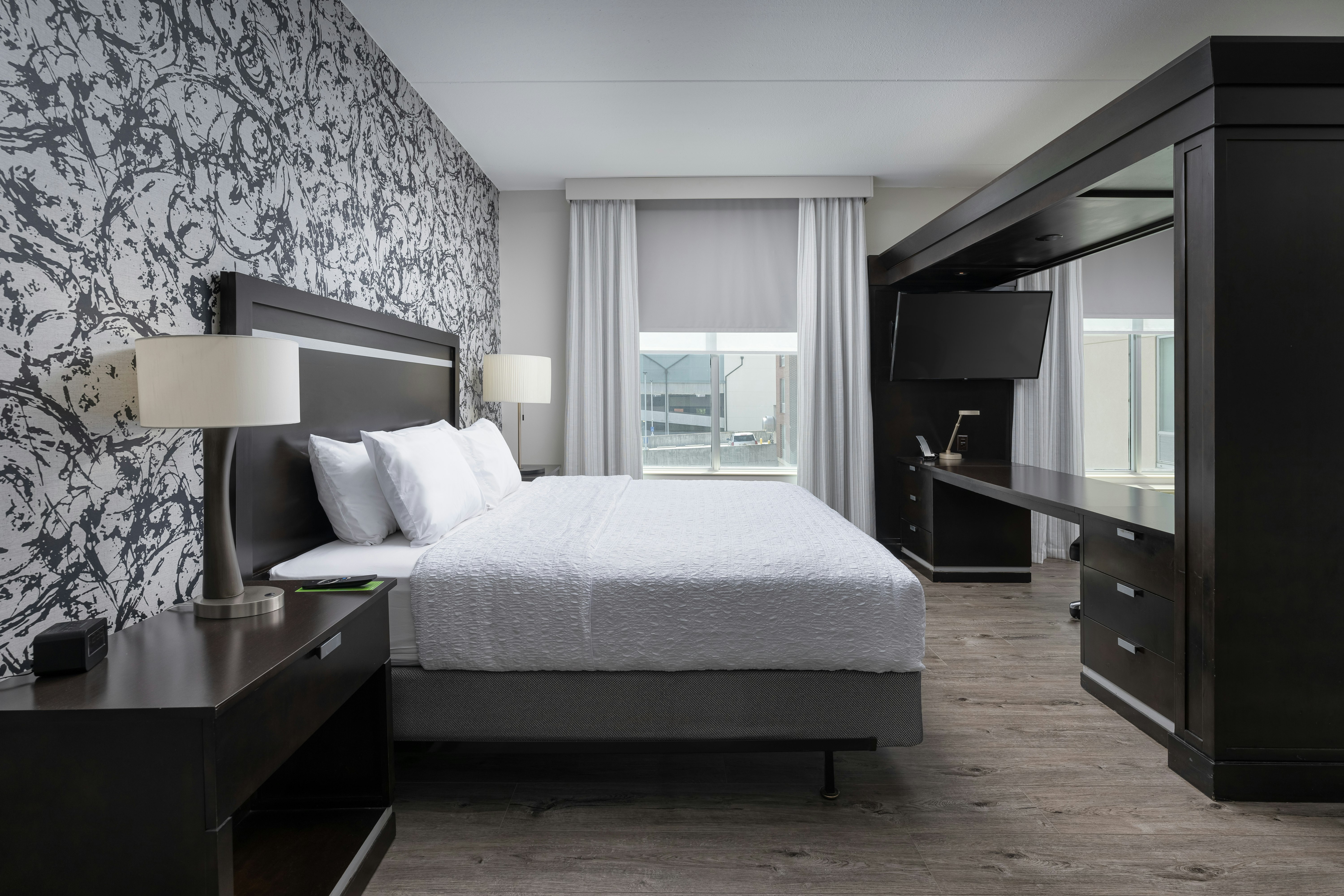 ROOM, KING BED, SOFA, ACCESSIBLE