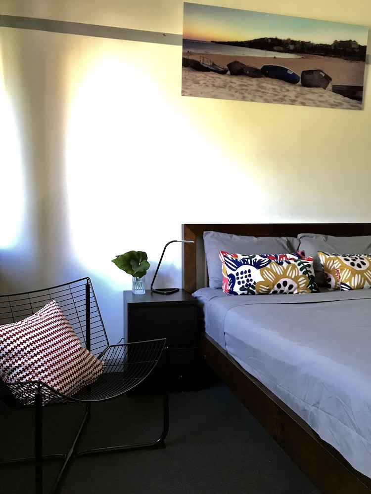 Coogee Beach House - Hostel 24/36