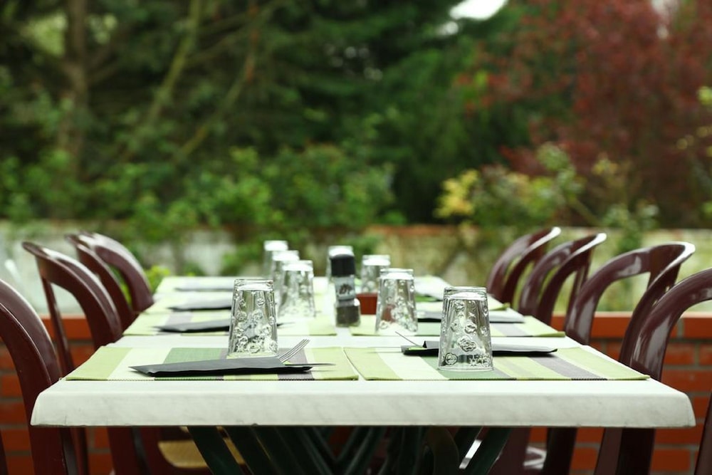 Hôtel Restaurant Maison Blanche 45/58