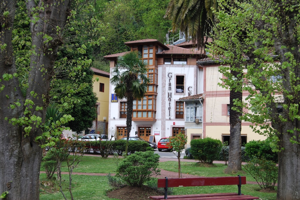 Gran Hotel Cela 7/64