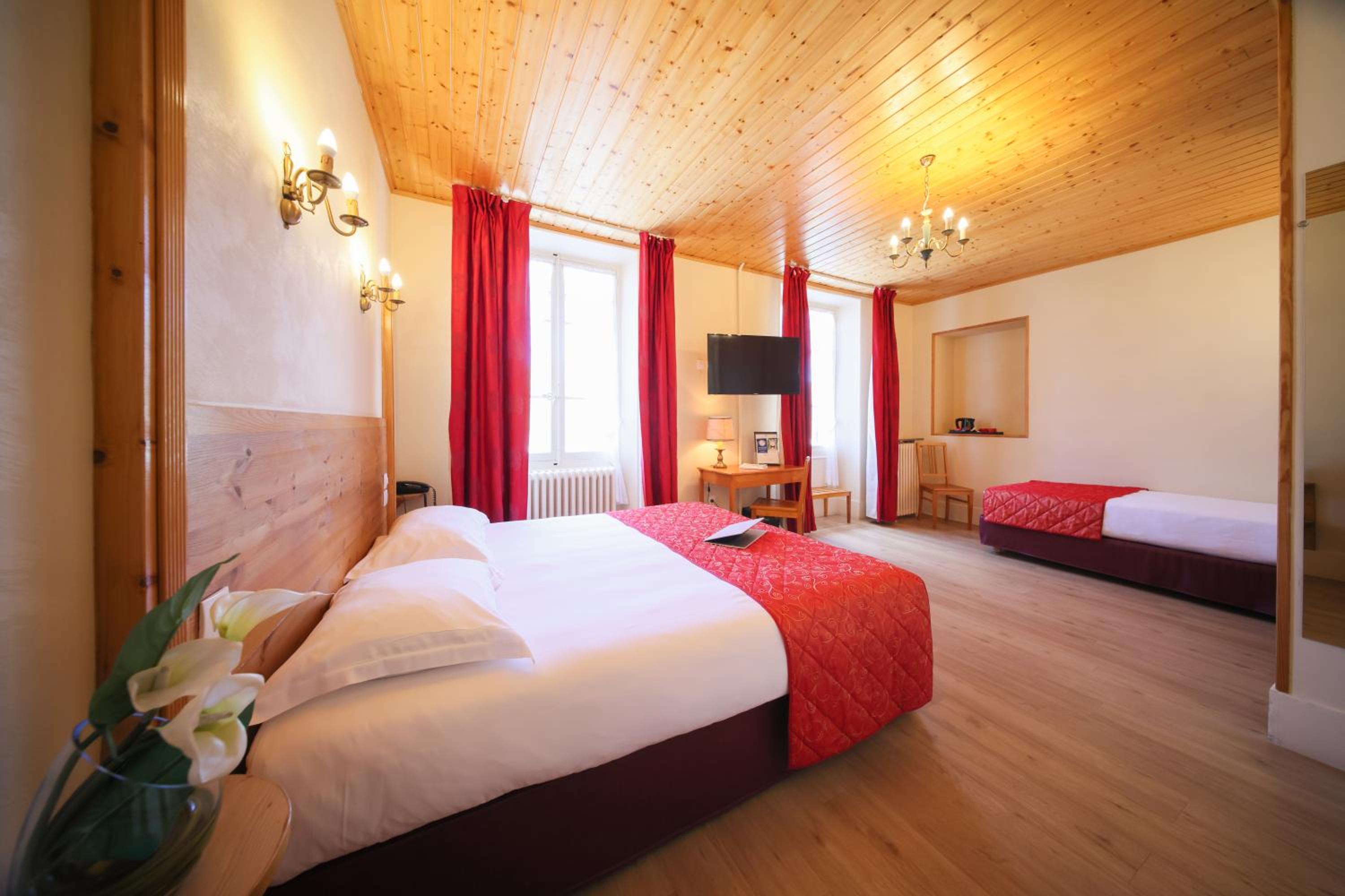 Junior Suite, Queen Bed, Best Western Grand Hotel De Paris 4/5
