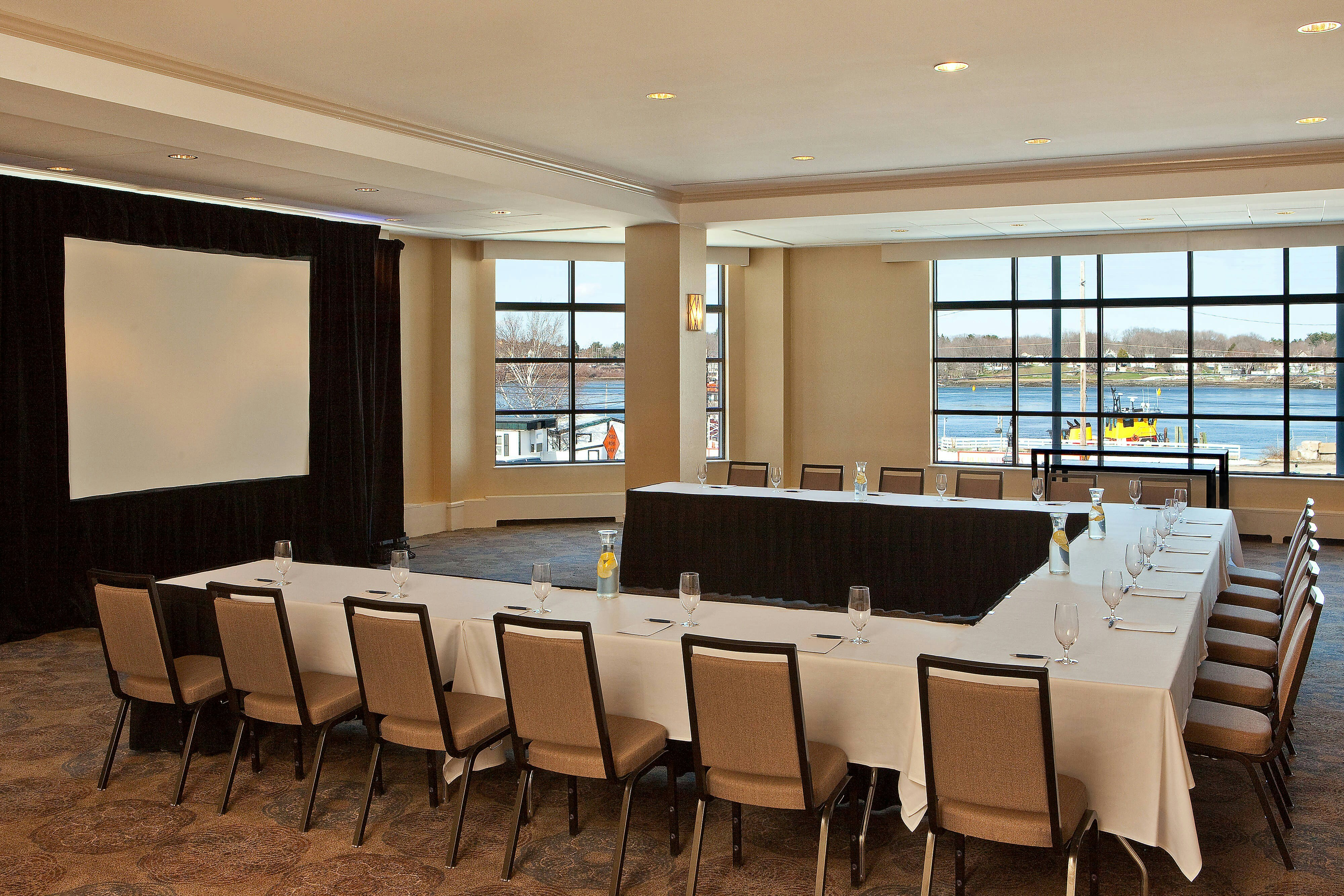 Sheraton Portsmouth Harborside 42/47