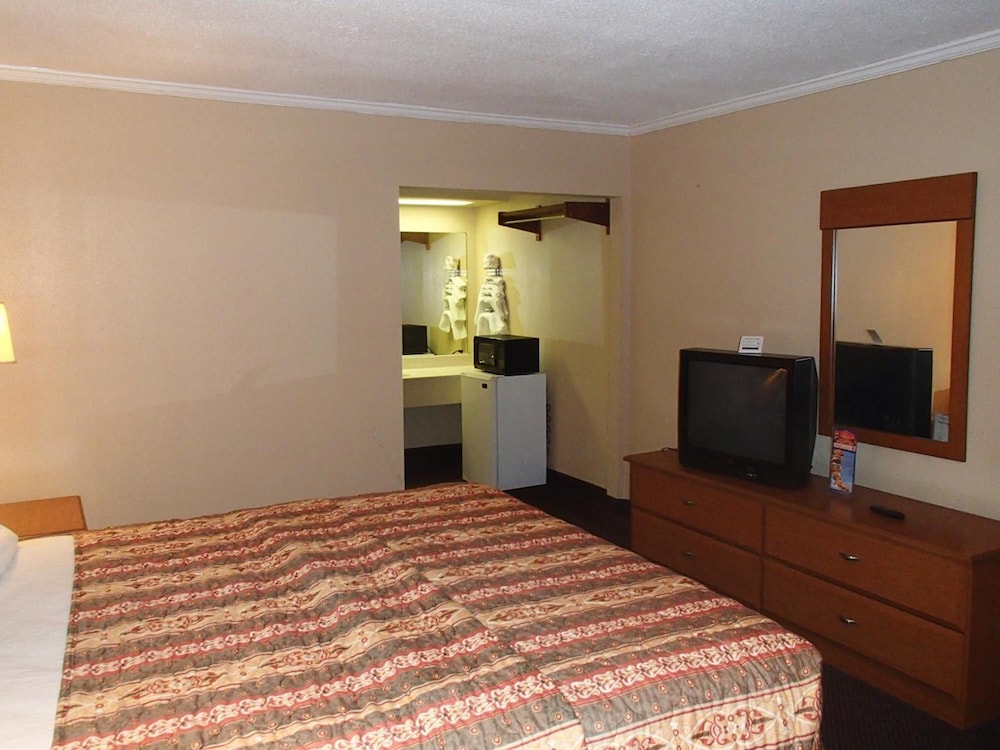 Sunrise Inn 17/37
