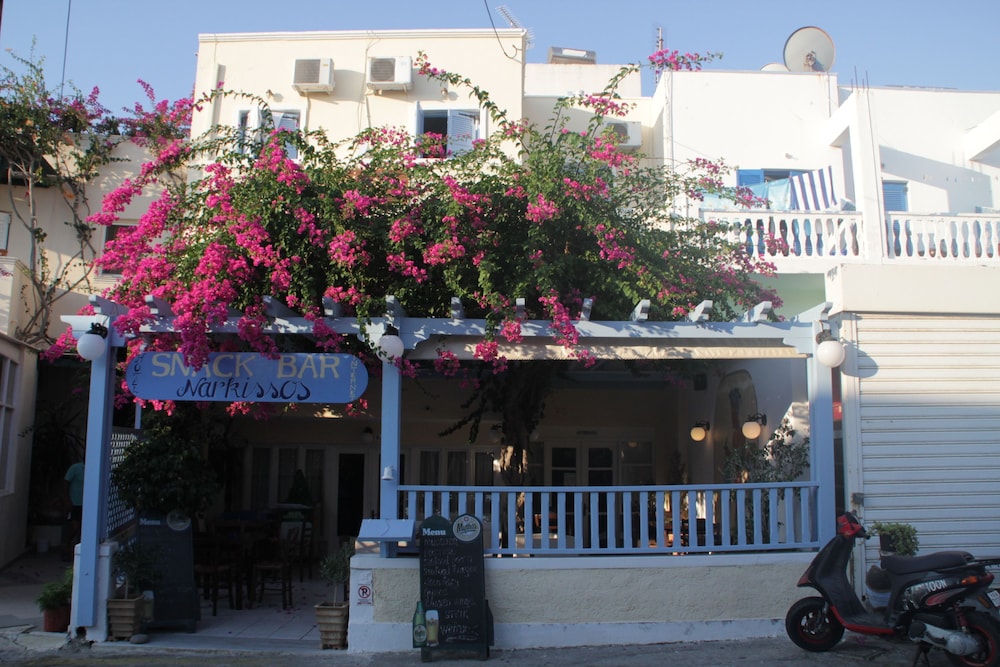 NARKISSOS HOTEL 43/50