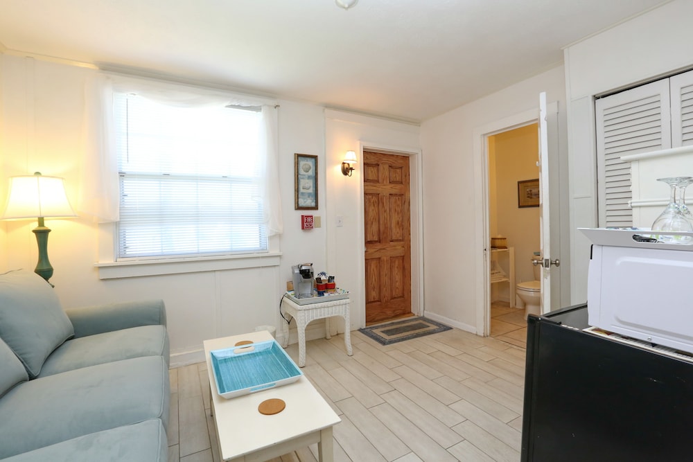 Beachfront Bed & Breakfast 31/46