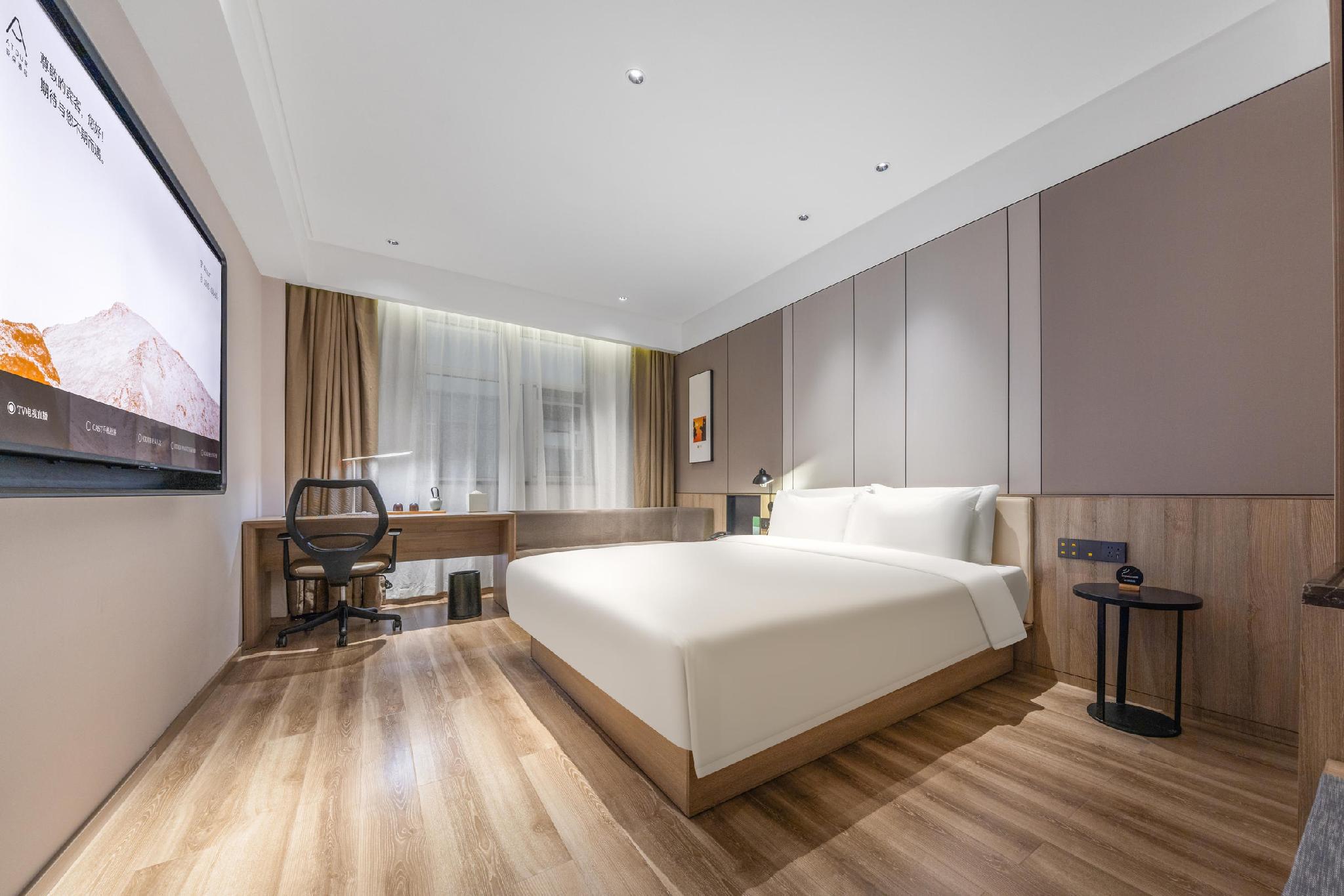 Superior, King and Queen Bed