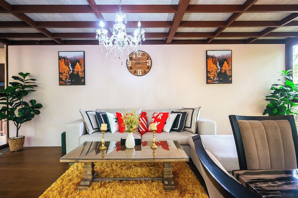Thai Modern Resort and Spa 67/83