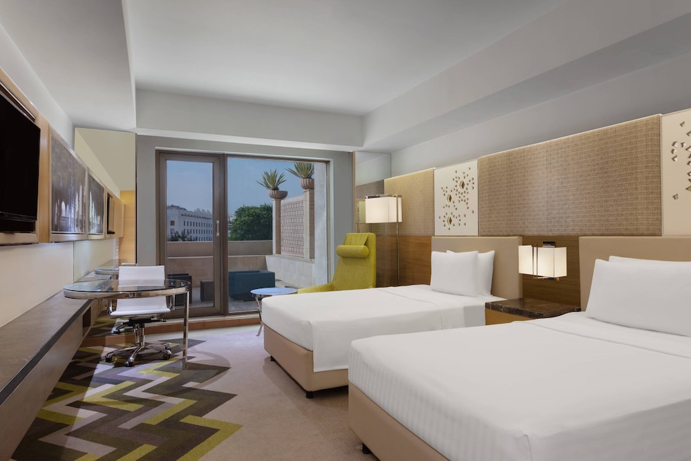 Courtyard By Marriott Agra 16/72