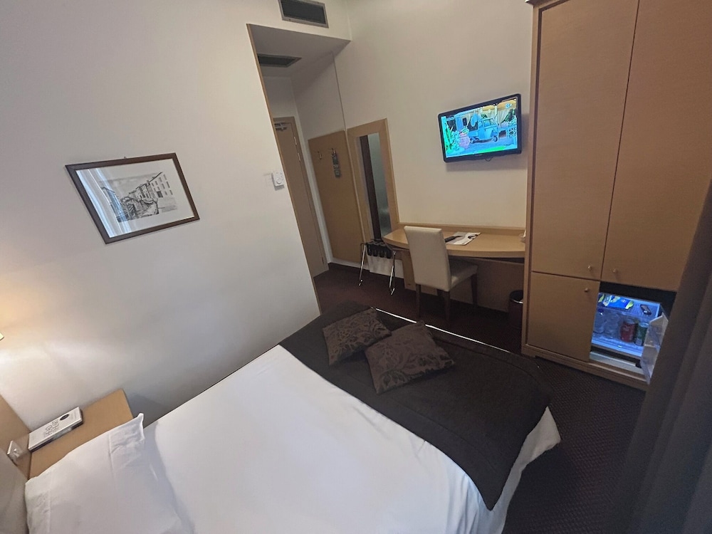Smart, Double Bed, Small