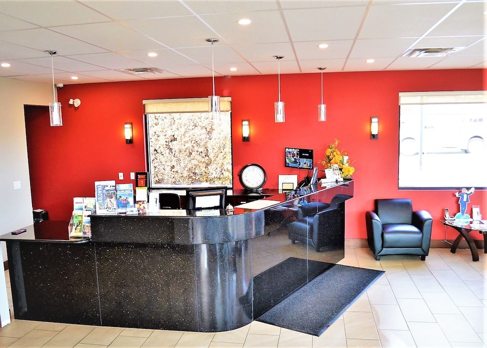 Super 8 by Wyndham Kelowna BC 4/38