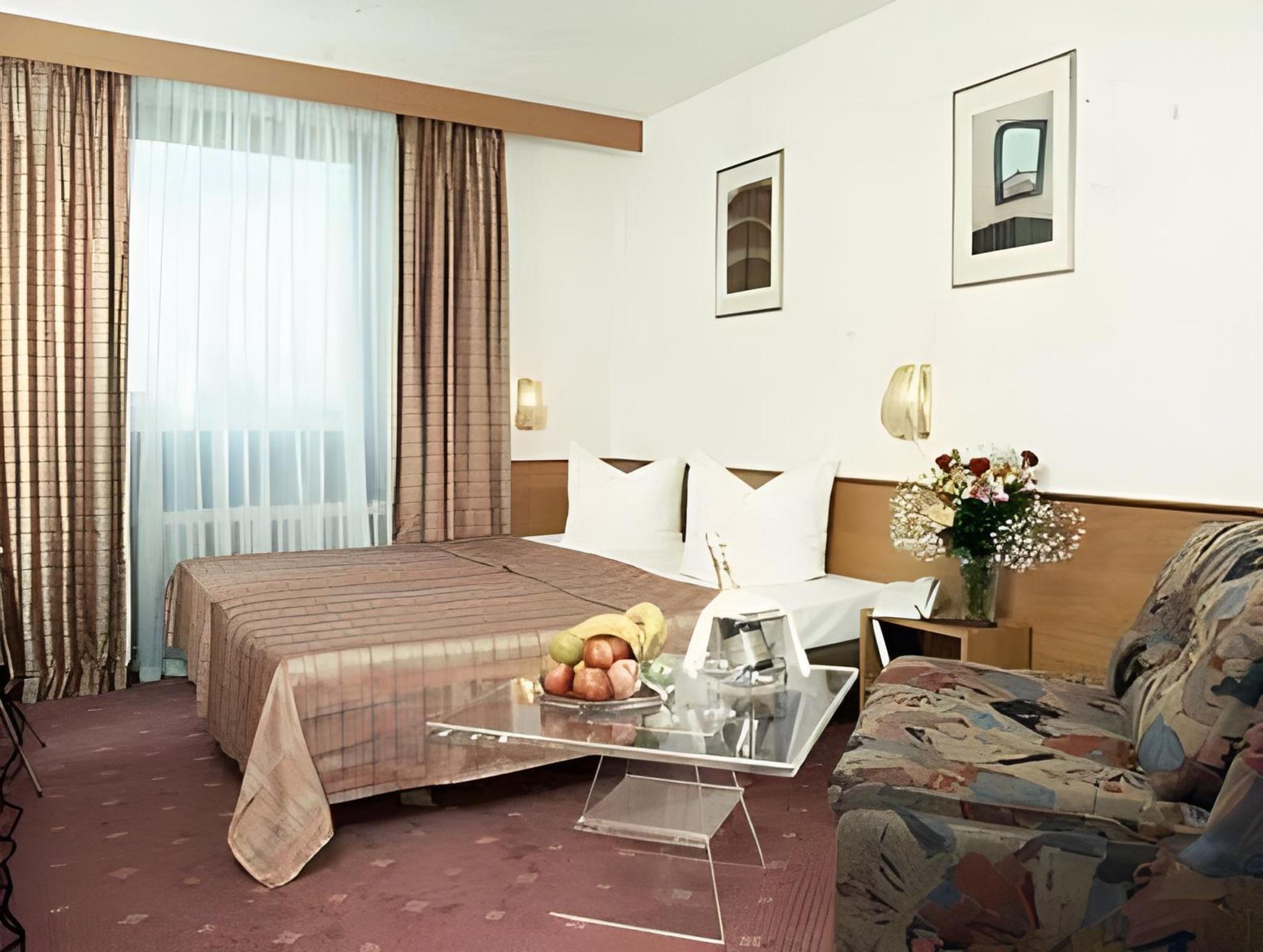 Hotel Montree 4/18