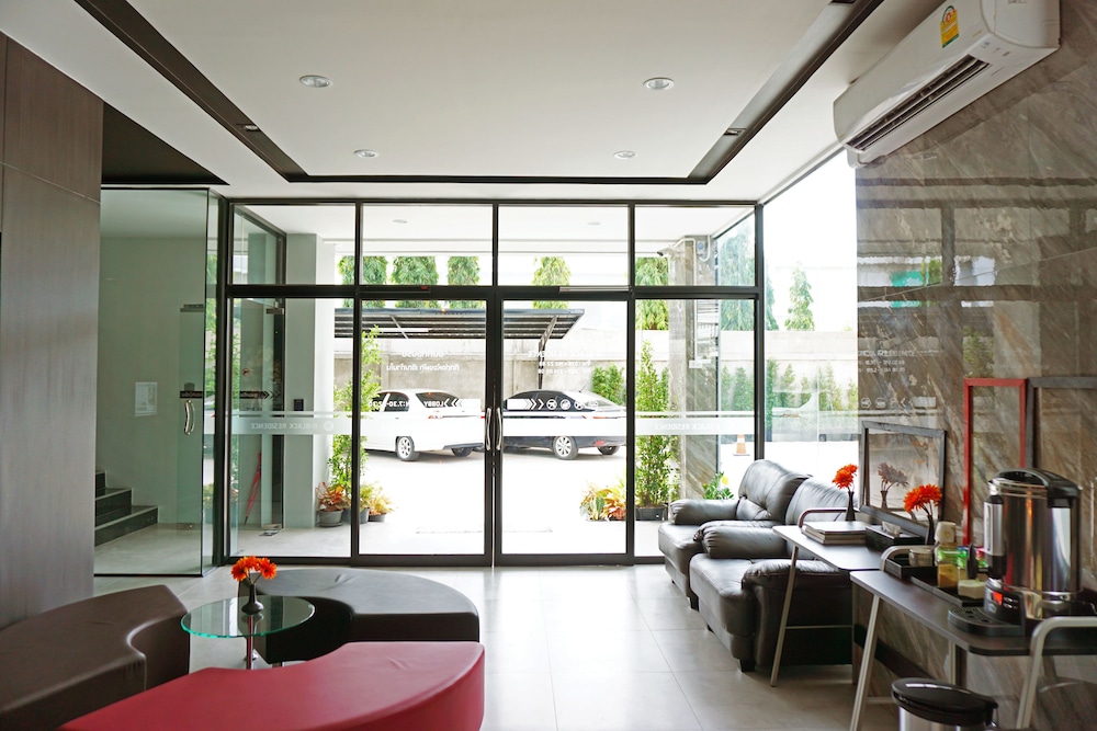 B-Black Residence 39/48