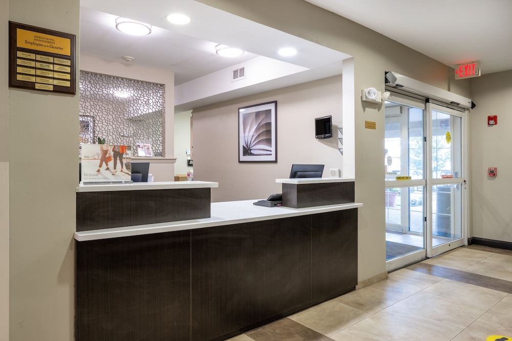Candlewood Suites Windsor Locks Bradley Arpt 12/56