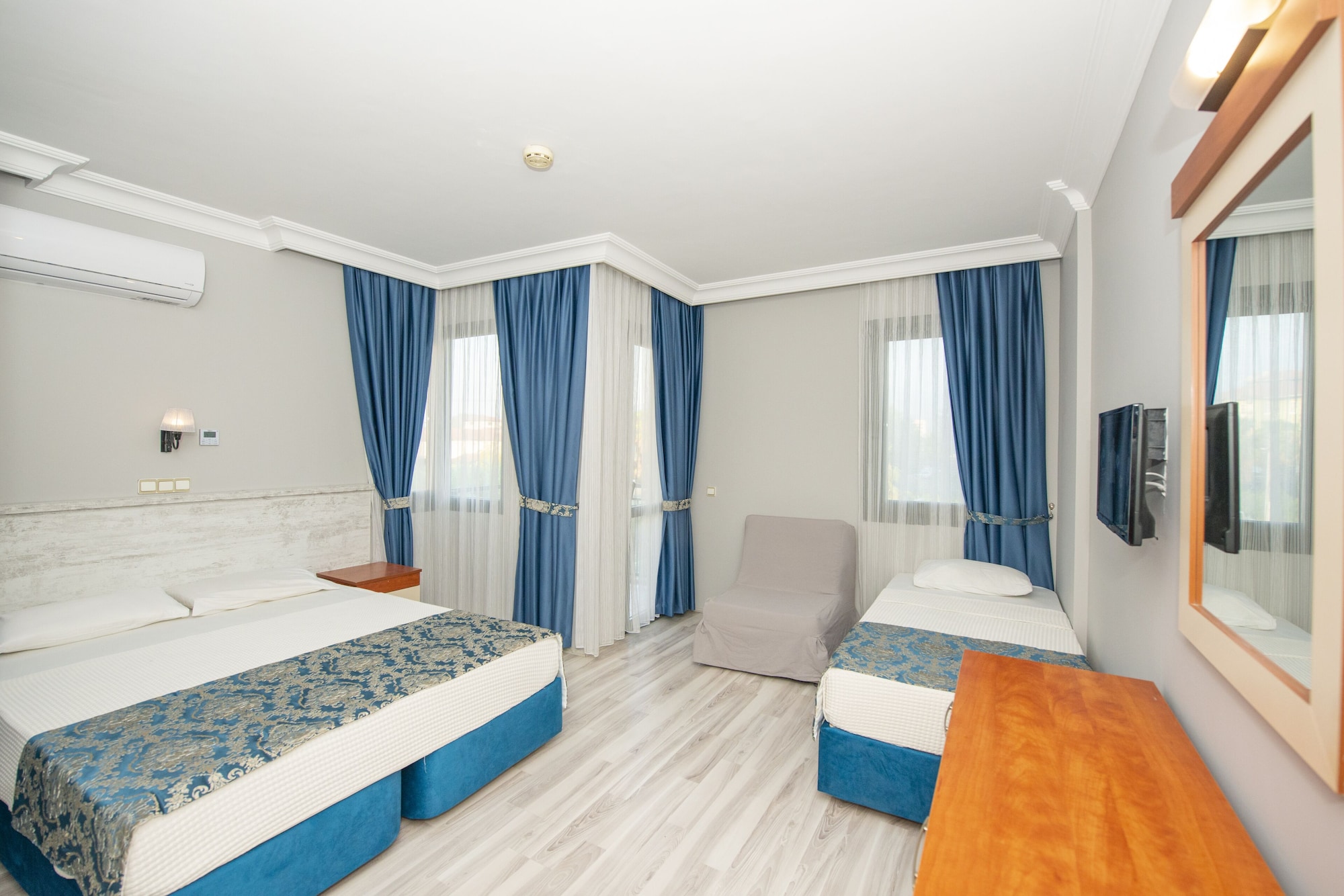 STANDARD, DOUBLE OR TWIN BED