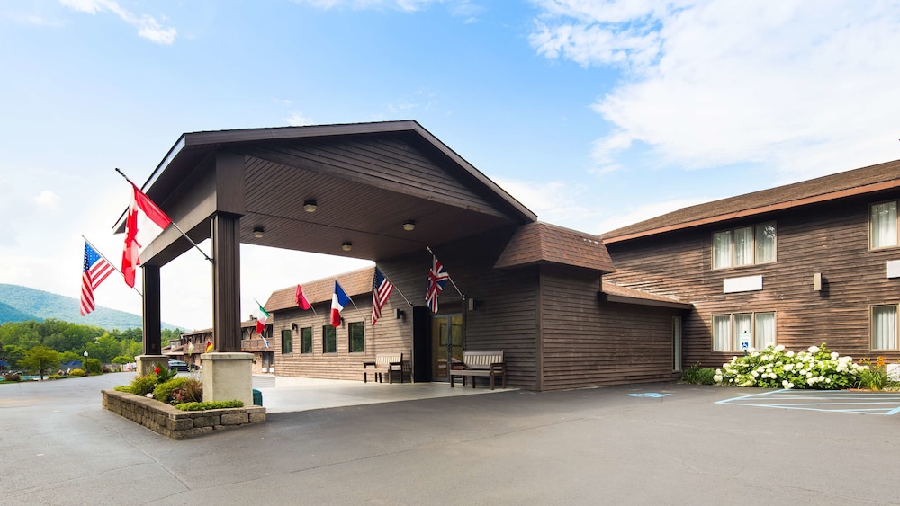 Skyline Hotel Lake George 3/53