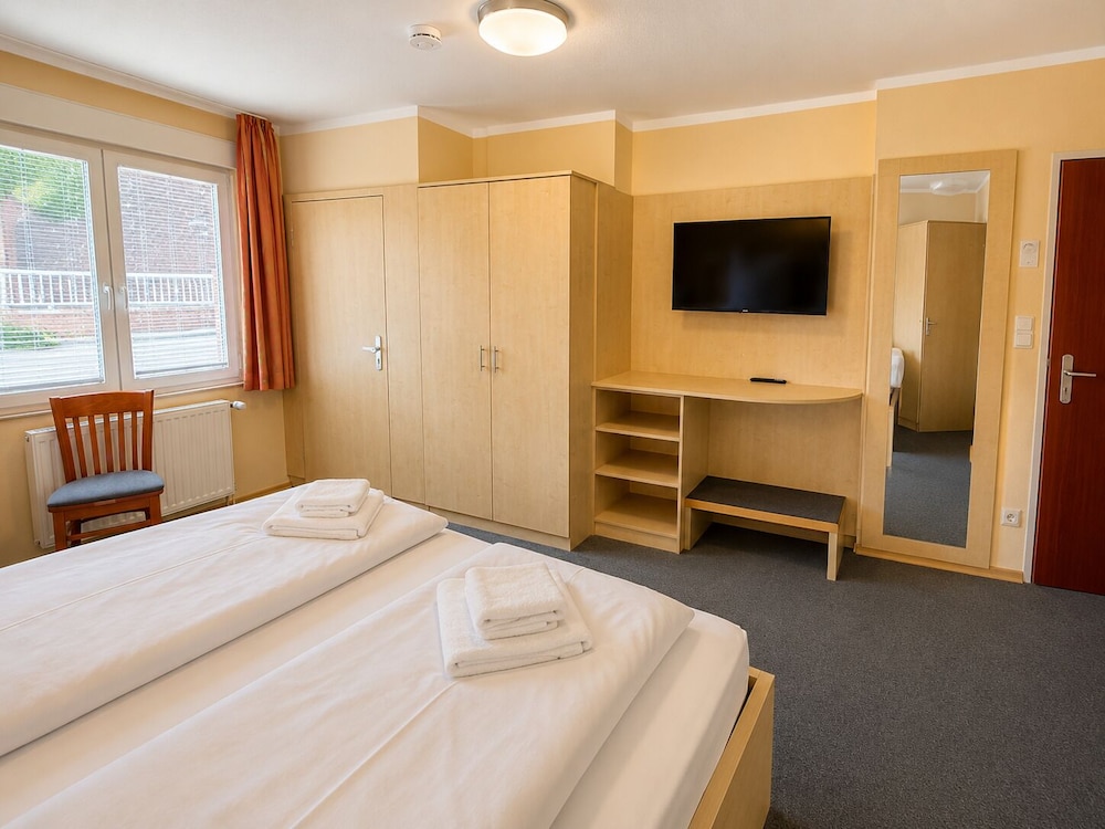 Hotel Select 18/40