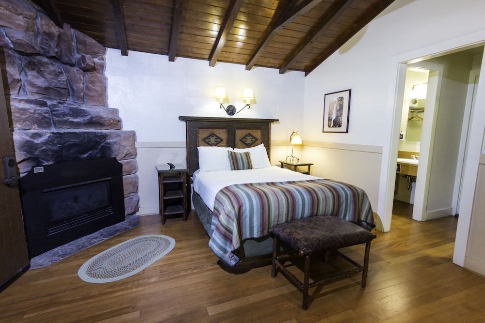 Zion Lodge Inside The Park 6/41