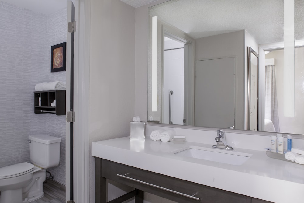 Homewood Suites Dallas Addison 11/37
