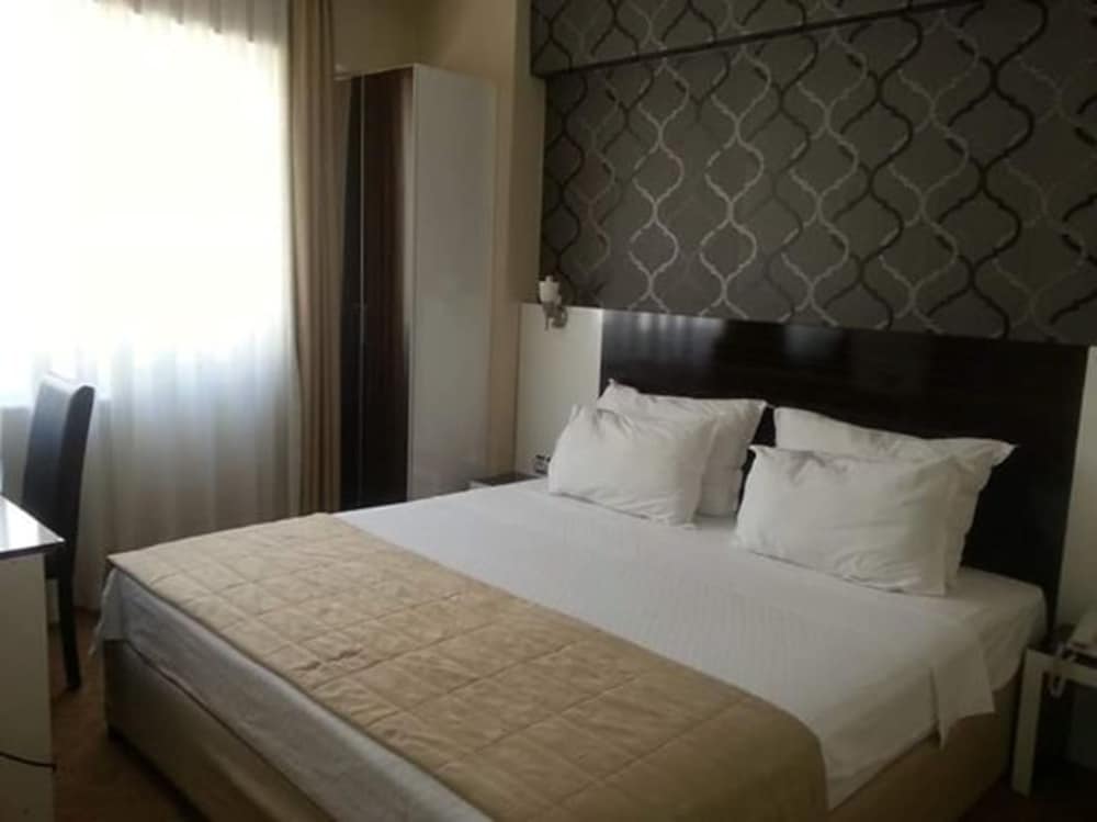 STANDARD, DOUBLE BED