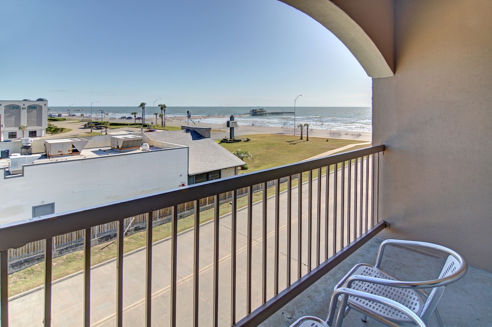 Spark by Hilton Galveston photo5