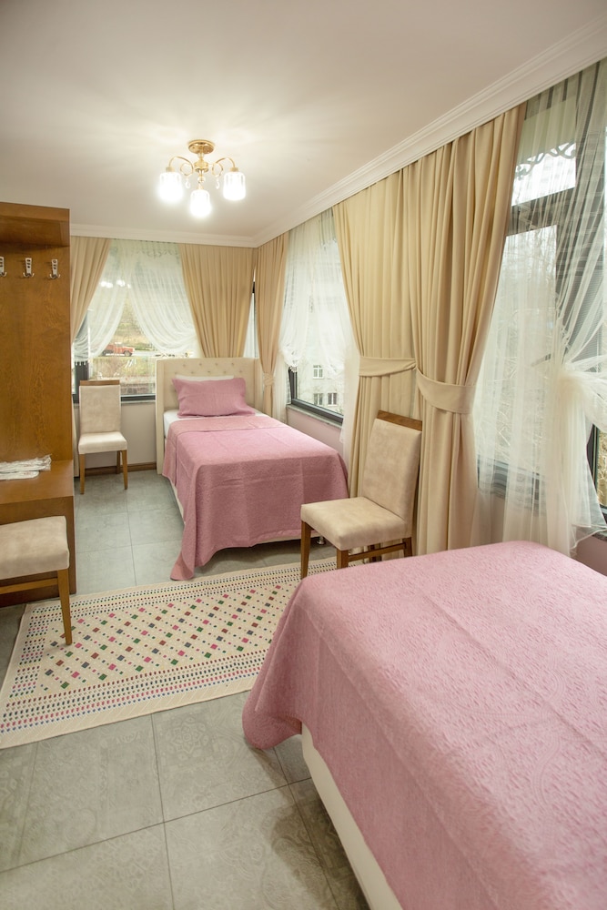 Jolnar Garden Hotel 19/50