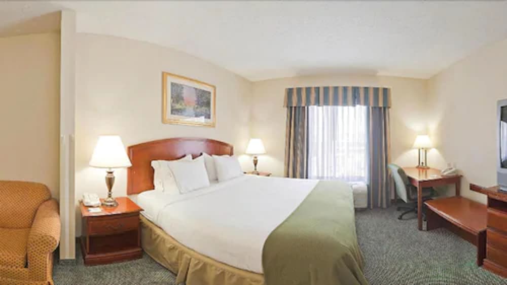 Holiday Inn Express Hotel And Suites Grenada 11/51