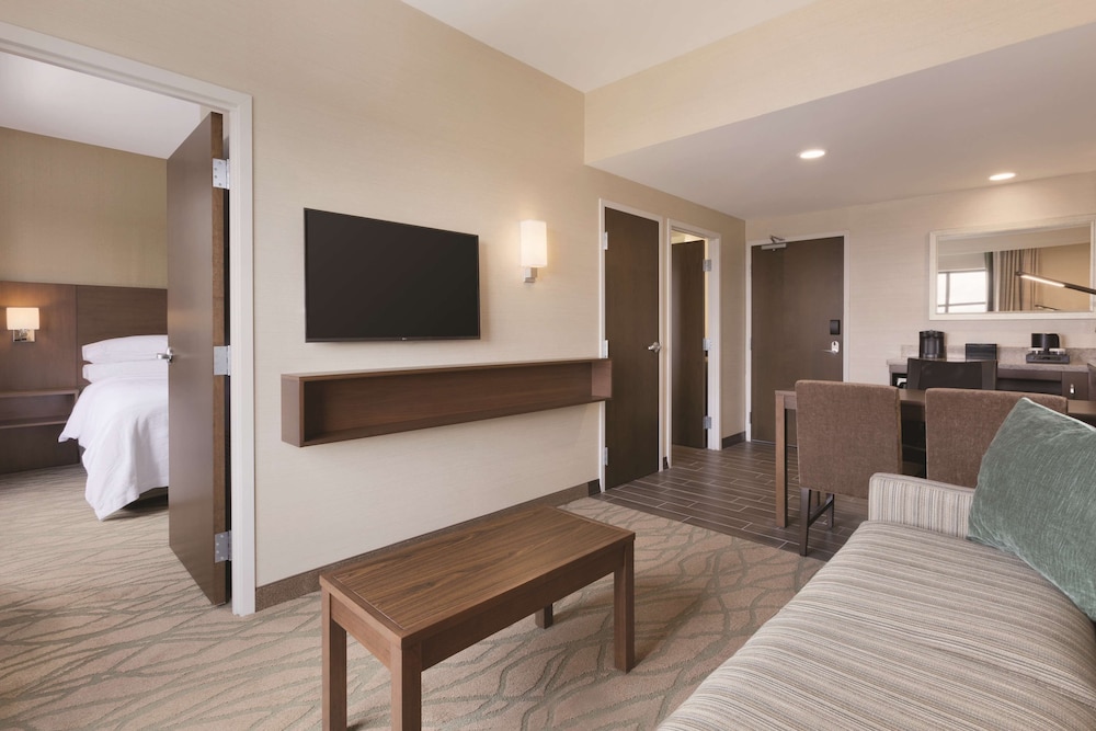 Embassy Suites Akron-Canton Airport 10/58
