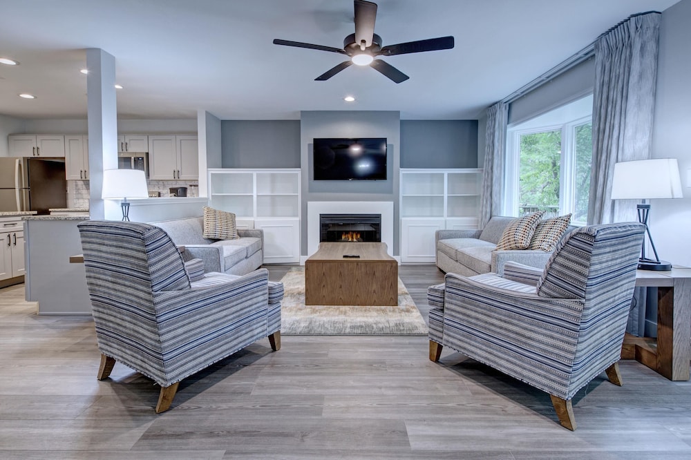 Pocono Mountain Villas MOD Collection by Sonesta 26/47